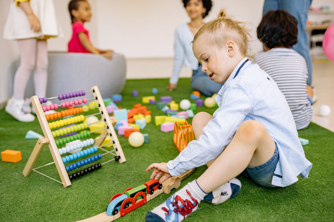 How playing with Toys help kids in future? 8 Advantages of toys for future of your kids